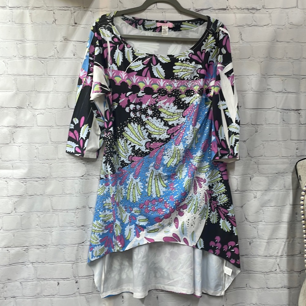 Lady Noiz high low tunic hem rhinestone colorful tunic medium top
